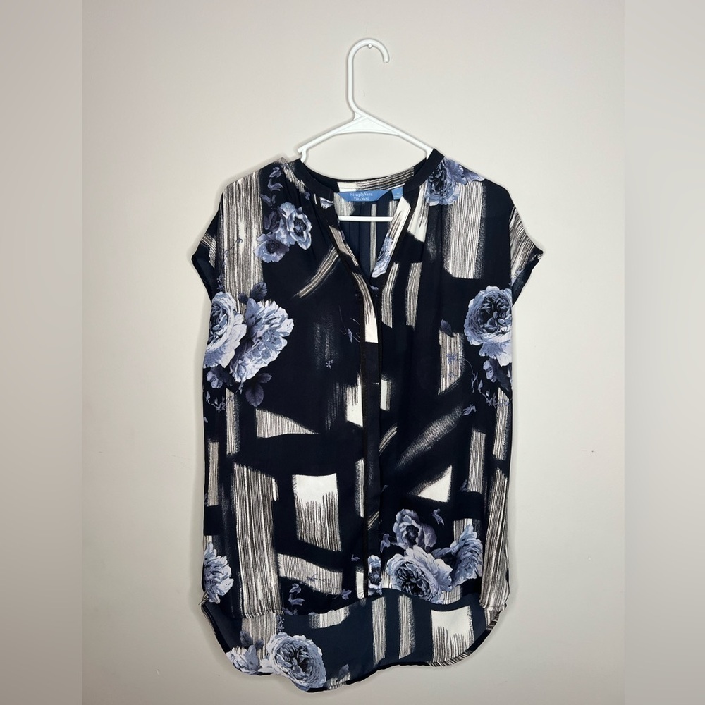 Simply Vera Floral Cap Sleeve Blouse Size M